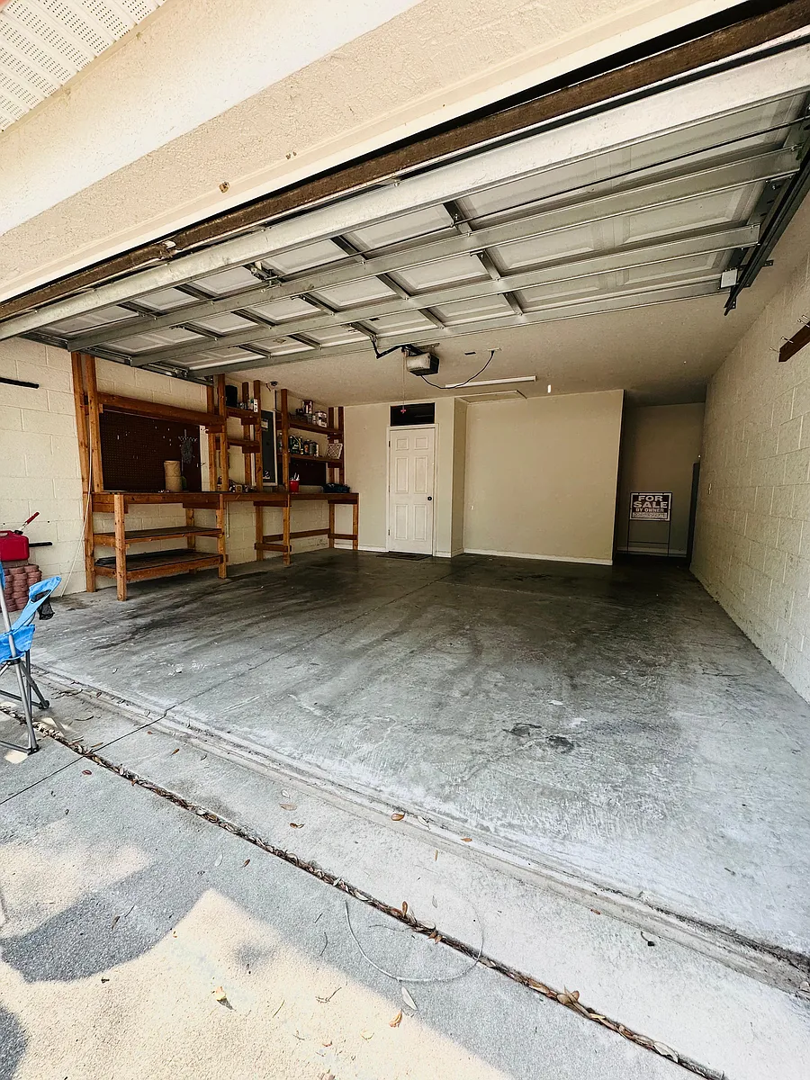 Building Photo - 5695 SW 39th St