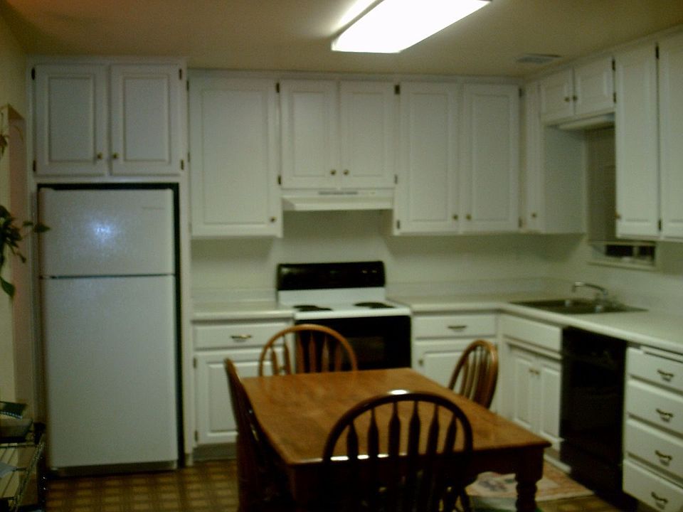 Upated Airy Kitchen
