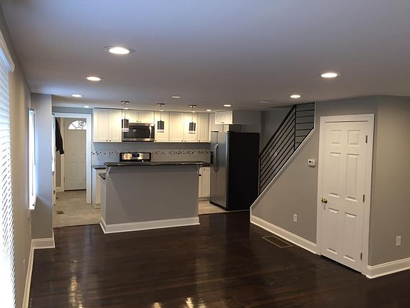 All new kitchen, soft close cabinet
