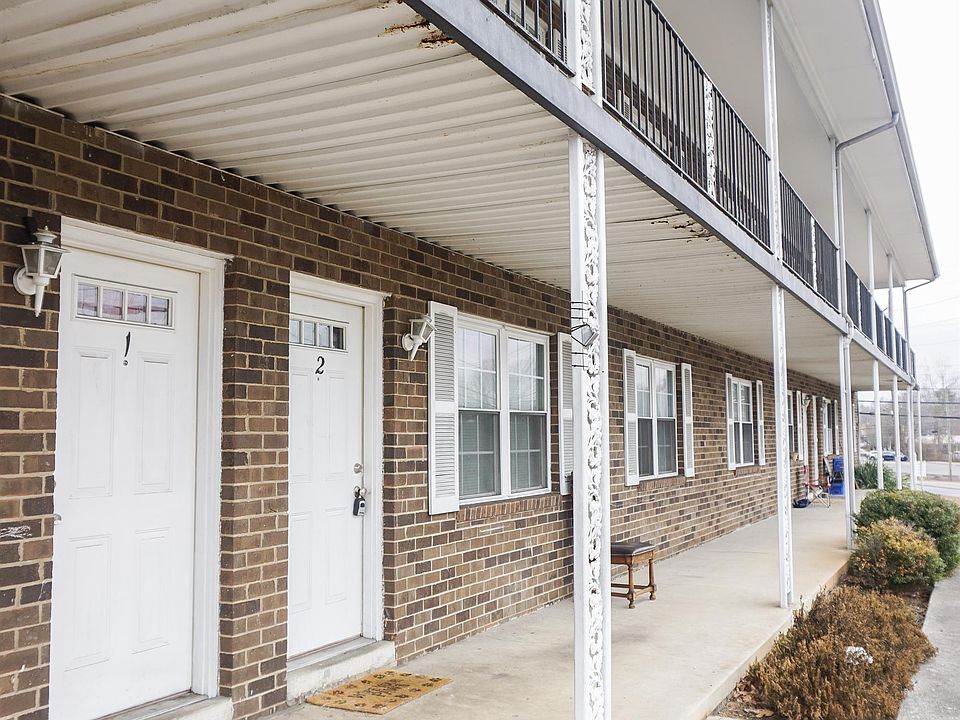 1st image of 2523 Cedar Ln #10938032