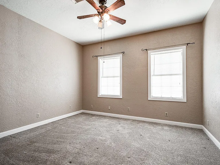 4950 US Highway 190 W — Photo 8