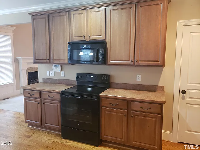 381 Carolina Oaks Ave — Photo 7