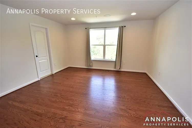 7946 Monrovia Dr — Photo 14