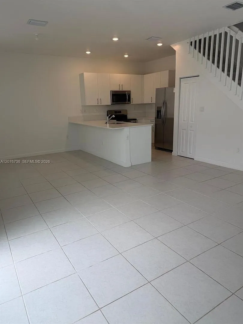 692 SE 13th Court, Homestead, FL 33034 - 3463 — Photo 2