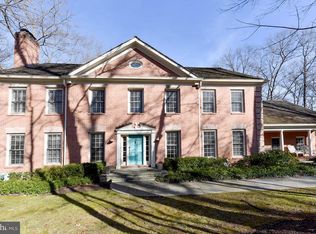 10706 Regency Forest Dr, Vienna, VA 22181