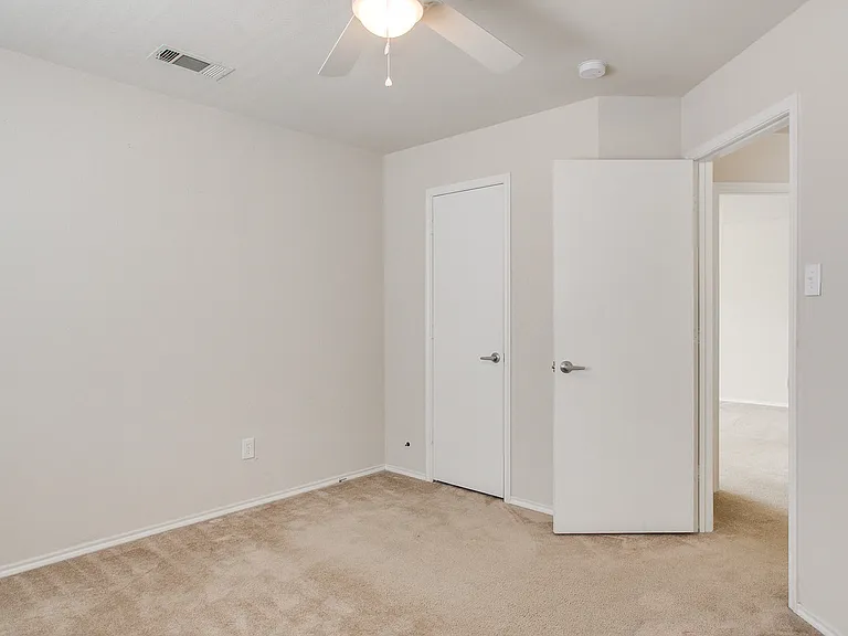 5824 Melanie Ct — Photo 11