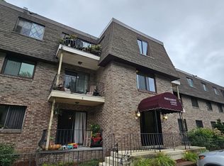 59 School St APT B-1, Northborough, MA 01532