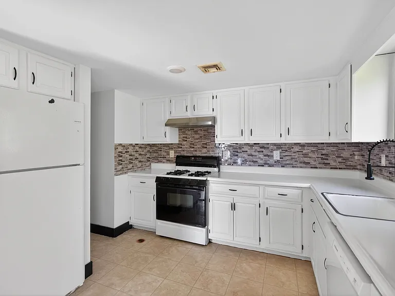 40 Felter Hill Rd — Photo 11
