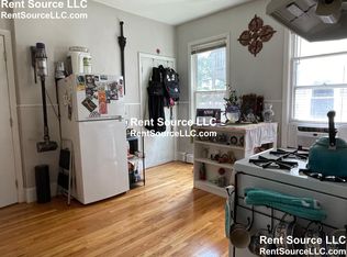 28 Hews St #1, Cambridge, MA 02139