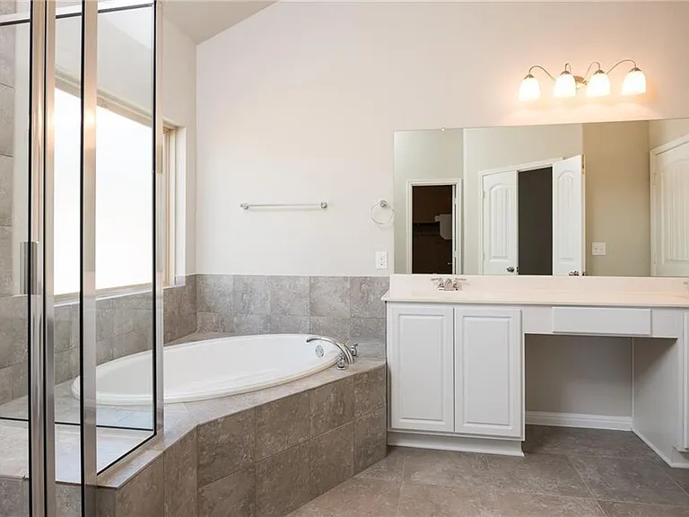 641 Schefer St — Photo 15