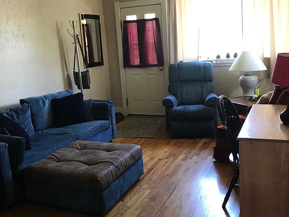 Looking toward the frontdoor
