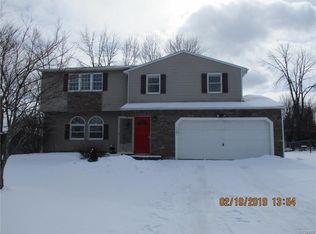 5381 Fortuna Pkwy, Clay, NY 13041