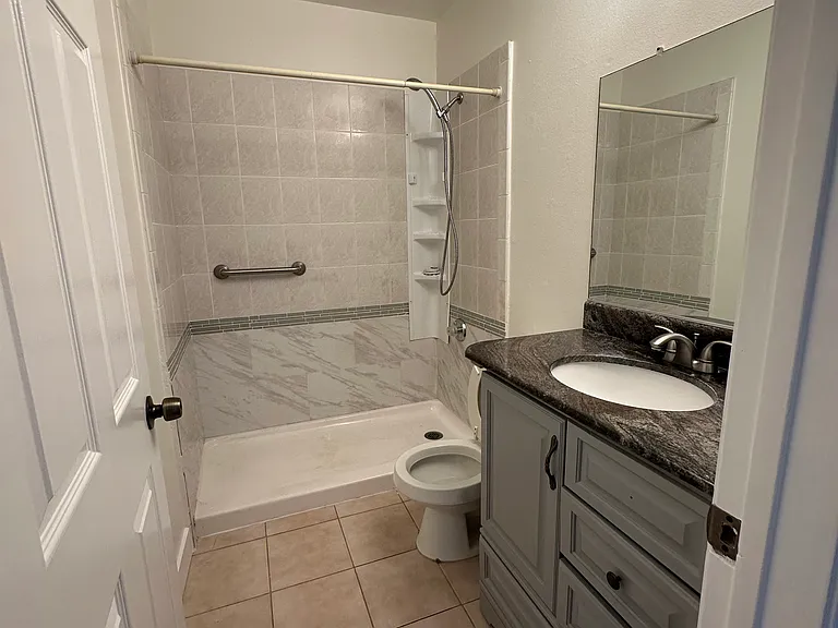 412 W Dryden St #6 — Photo 14