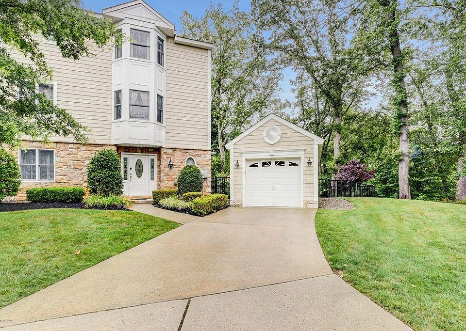 1st image of 3 Chapin Ave