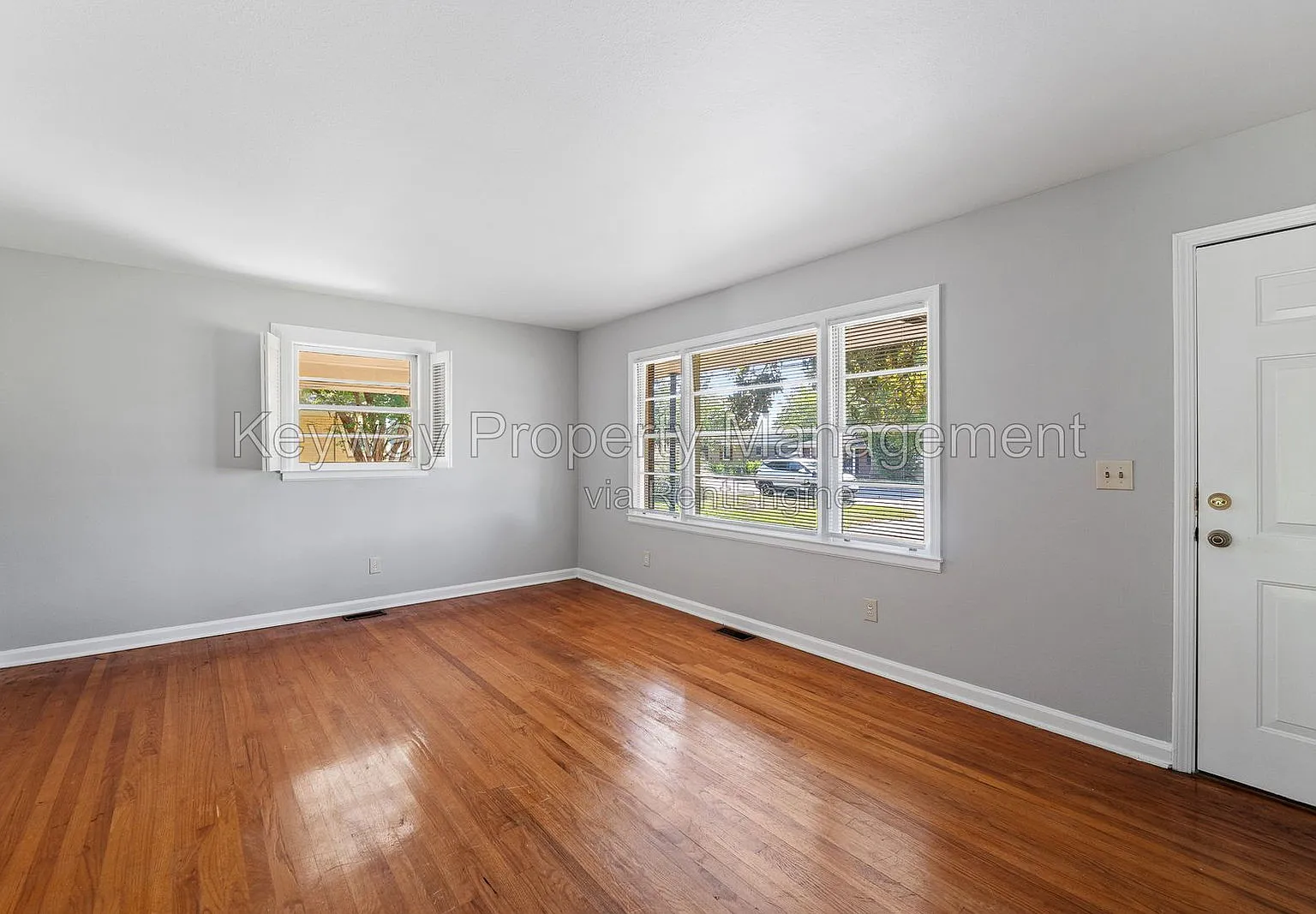 3 bed, 1.5 bath, 1242 sqft, $1,485 — Photo 3