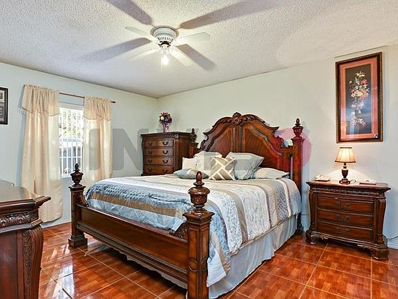 3rd image of 6525 Meritmoor Cir