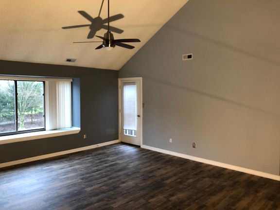Family room with entrance to balcony