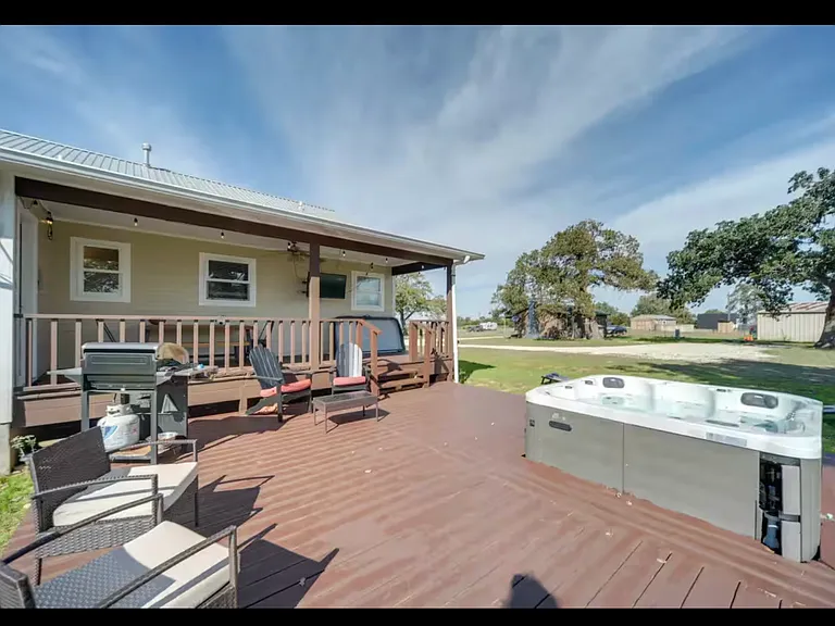 324 Deer Rd — Photo 24