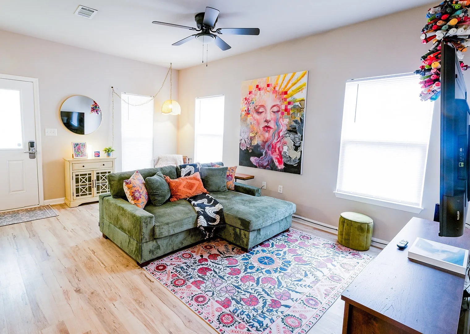3 bed, 2.0 bath, 12679 sqft, $2,855 — Photo 3