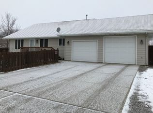 201 31st Ave SE, Minot, ND 58701