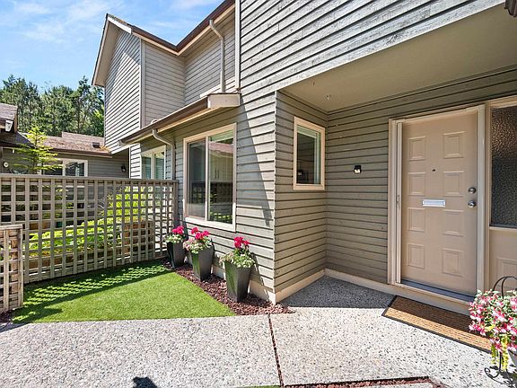 4th image of 1774 Lilac Dr
