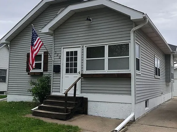 322 6th Ave N, Clinton, IA 52732