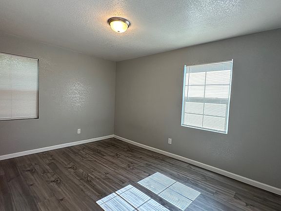 3rd image of 1021 1/2 Bloker St