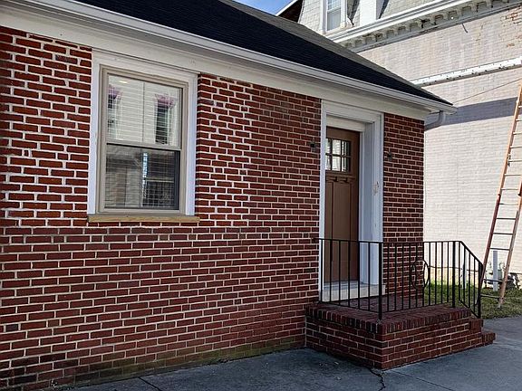 4th image of 111 E Baltimore St