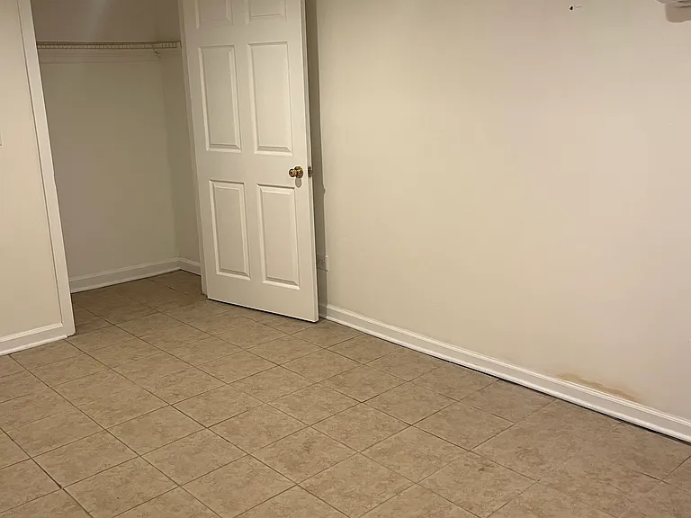 3029 N Haussen Ct — Photo 6