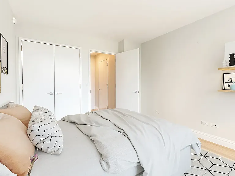 235 W 48th St #21H — Photo 4