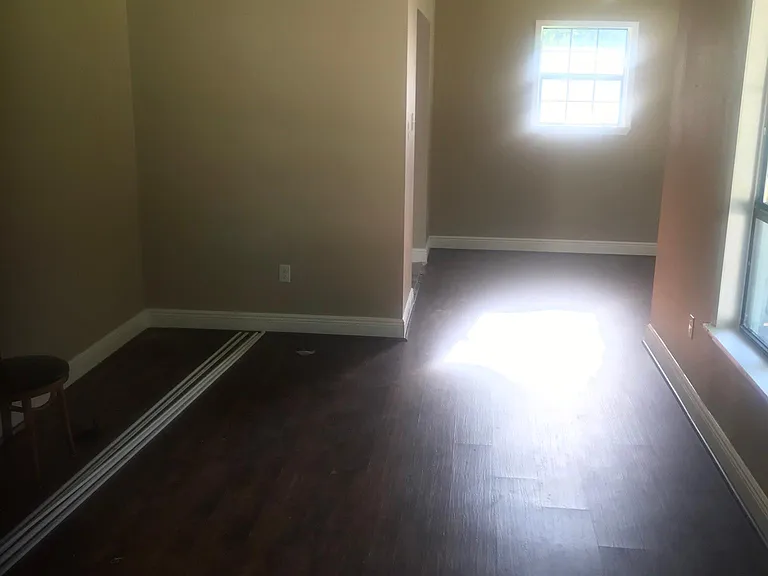 807 Phoenix Sq — Photo 6