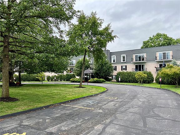 3rd image of 1851 King James Pkwy APT 312