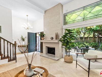 13050 Mindanao Way UNIT 8, Los Angeles, CA, 90292