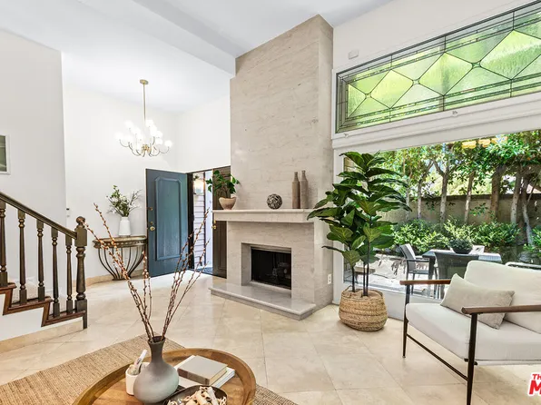 13050 Mindanao Way Unit 8, Los Angeles, CA 90292