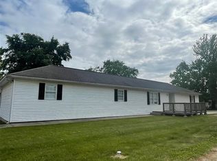 1605 10th St, Charleston, IL 61920