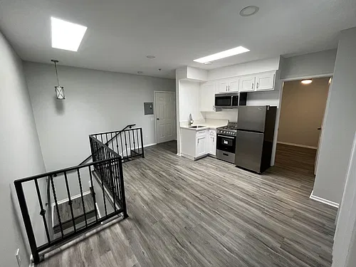Floor plan 208