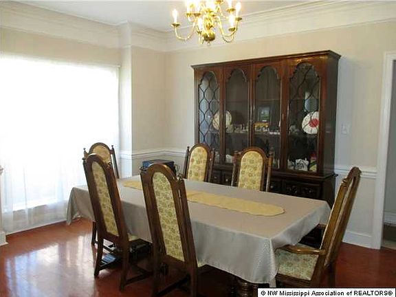 3rd image of 2151 Dickens Place Dr