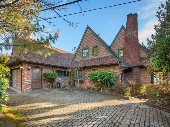 5500 SW Menefee Dr, Portland, OR 97239