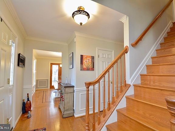 3rd image of 11711 Collingwood Ct