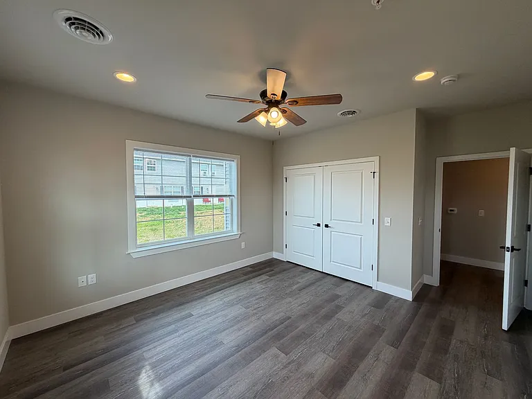 Salem Run Apartments Phase 2 — Photo 248
