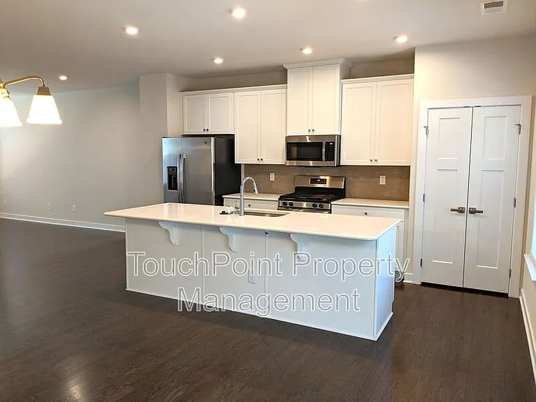 3051 Salix Bend Dr — Photo 3
