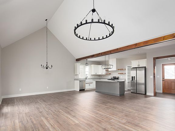 4th image of 108 Rogers Rest Ct