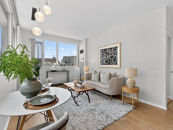 2nd image of 555 Yonge St #707