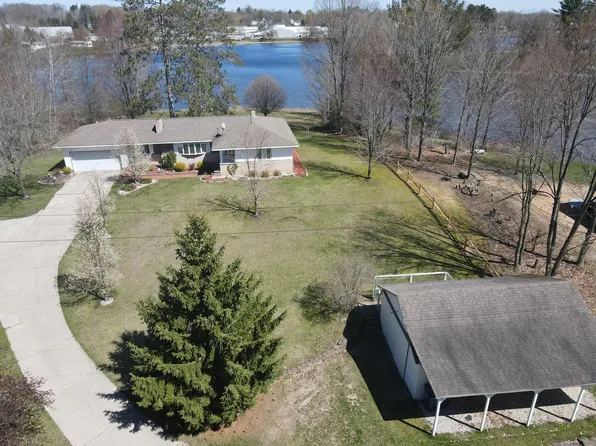 414 West Ln, Marion, MI 49665