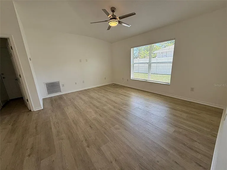 2 Upland Pl — Photo 5