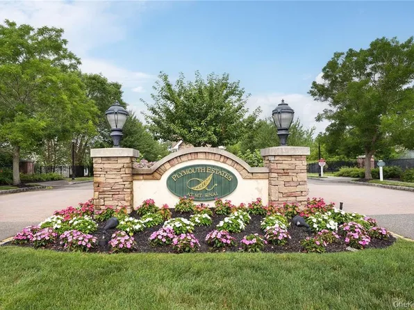 109 Pond Circle, Mount Sinai, NY 11766