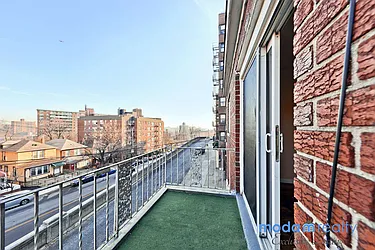 Rented by Moda Realty