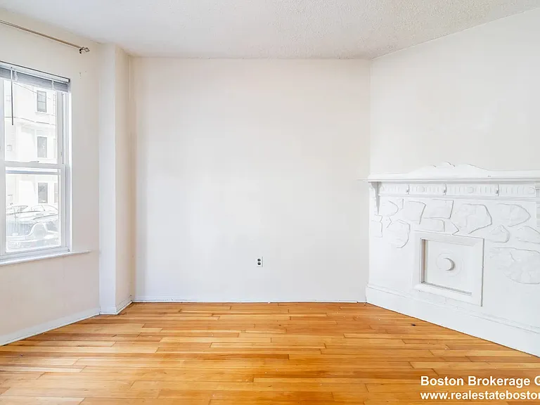 20 Howell St #2-B — Photo 6