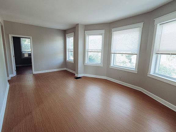 3rd image of 3036 Urwiler Ave Unit 2