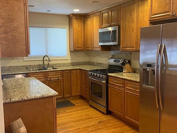 2nd image of 6025 Shawcroft Dr